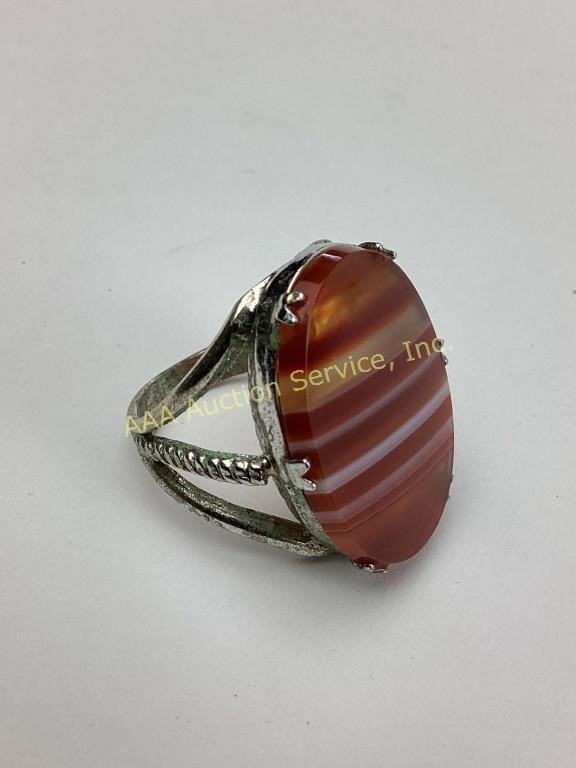 Large sterling & agate ring size 6.75. 7 grams