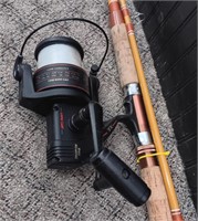 New Olympic-2010 Fishing Pole w/XL Long Cast Reel