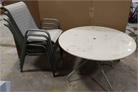 Outdoor patio table & chairs