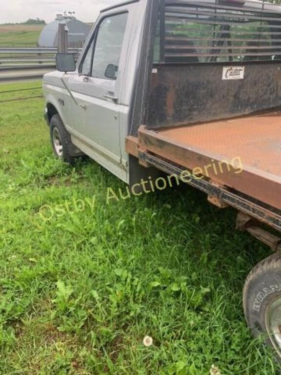 1996 Ford F-150 XLT Reg. Cab. Pickup