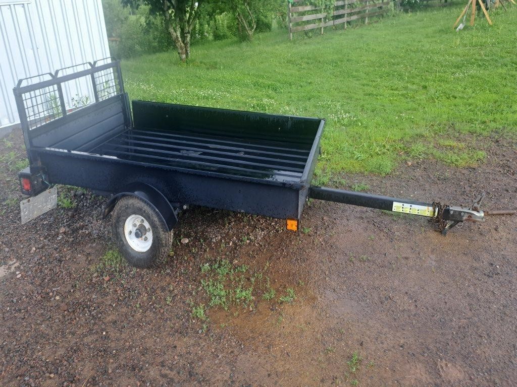 Good utility trailer 7ft long 54"wide new tires