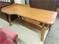 MAPLE COFFEE TABLE WITH DRAWER