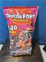 Seal bag of Tootsie pop's miniatures no