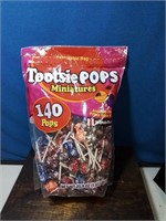 Seal bag of Tootsie pops miniatures no e