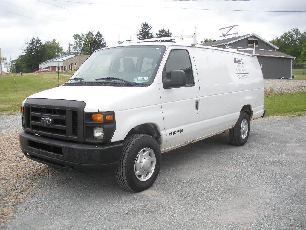 2011 Ford E250 Super Duty Work Van