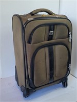 4 wheel Rolling Green Suitcase