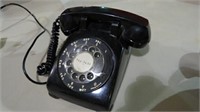 ANTIQUE ROTARY DIAL TELEPHONE