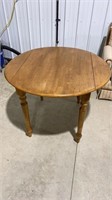 Drop-leaf table 40” x 39”