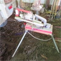 PORTABLE SAW ON STAND