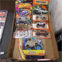 BOX OF MATCHBOC CARS