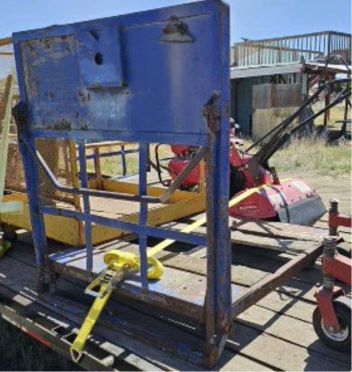 Metal Equipment Cart