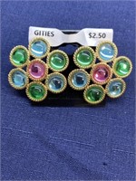 Clip earrings