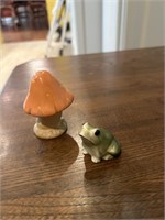 Vintage Mushroom & Frog S&P Shakers