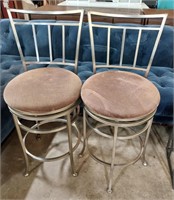 Swivel bar stools