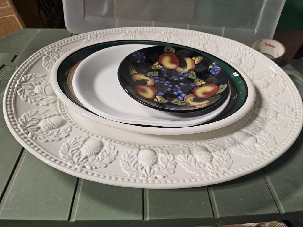 Group of platters 2 Italian 2 Corelle 1 England