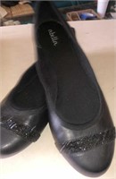 Abella woman’s shoes in box size 11