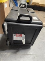 NEW CAMBRO INSULATED PAN CARRIER