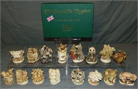 16 Harmony Kingdom Figurines+Dealer Kit
