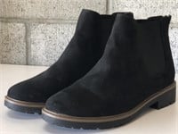 Size 10M Ladies boots by Kensie