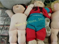 4 Cabbage Patch dolls