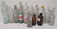 (BD) Lot of vintage glass bottles including