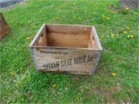 Sylvan Seal Milk Crate