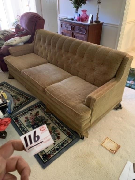 Retro Couch - Bring Help to Load