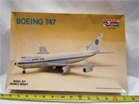 Minicraft Boeing 747 Model Kit 1/200th Scale