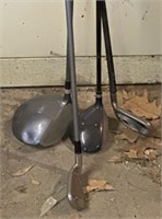 Golfing clubs  - CALLAWAY - fiberglass broken on