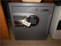 Sentry Safe (Has Key-No combination)