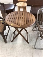 Folding Wooden Table Approx 24(diameter)X28H