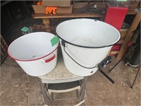 2 enamel pails