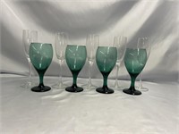 5 CLEAR WINE GLASSES/4 GREEN WINE GLASSES