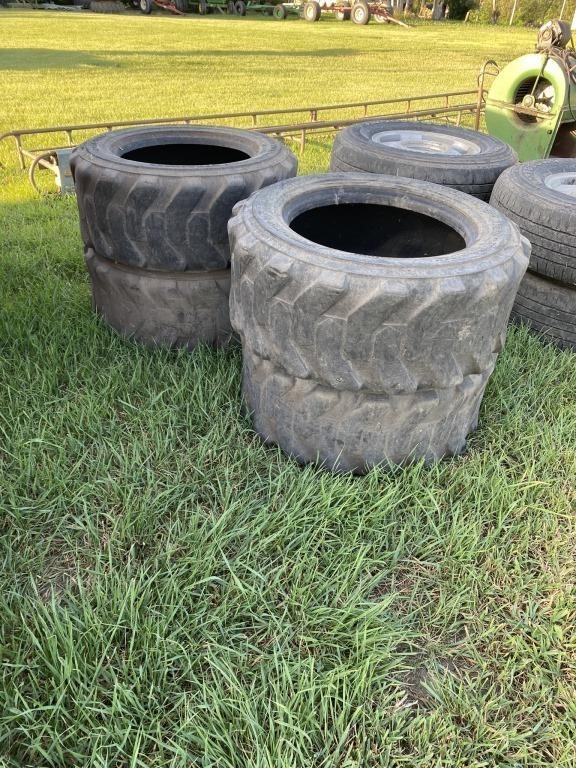 Skidloader Tires