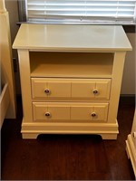 Vaughan Bassett Nightstand