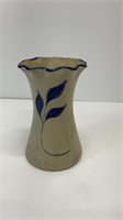 1992 Williamsburg pottery vase 6.5’’ tall