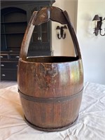 Chinese style wooden bucket