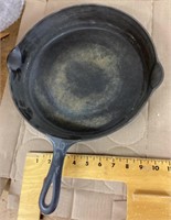 Griswold #10 cast iron skillet