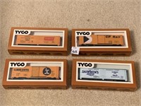 TYCO BOX CARS CP RAIL, DAIRYMEN'S, ETC.