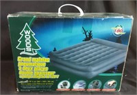 Woods queen size air mattress