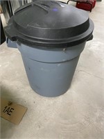 Rubbermaid garbage can