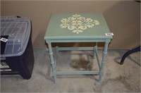 Small 20” decorative table