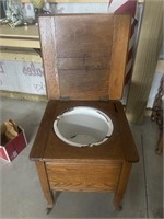 Antique oak potty w/chamber pot