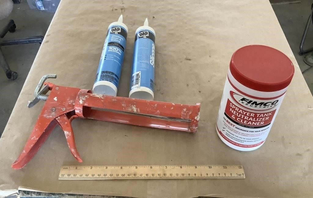 Caulking w/ sprayer tank cleaner & caulking gun