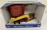 Ertl New Holland Grinder/Mixer