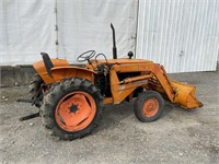 Kubota L260 Tractor w/ Kubota Loader Non-Operable