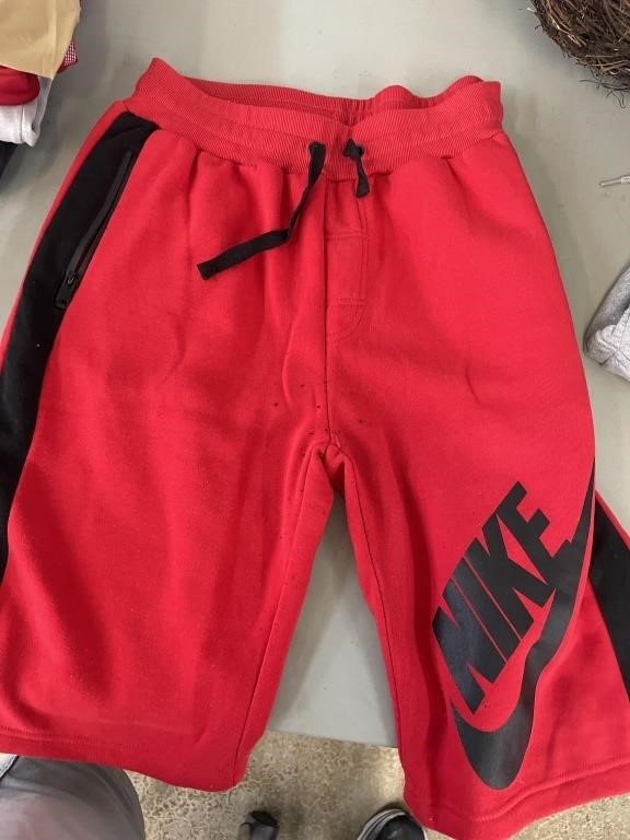 Nike shorts size xl