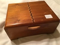 Wood jewelry box  8x6x3.5"
