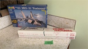 Vintage airplane models, Foxtown never opened
