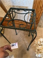 Metal Plant Stand